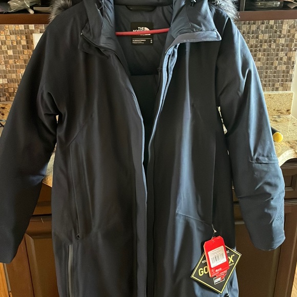 The North Face coat new with the tags. - Picture 1 of 8